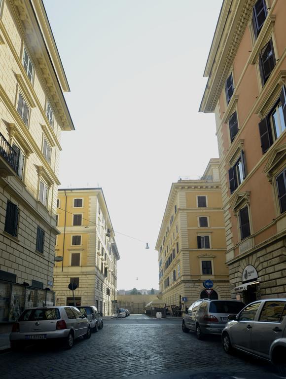 Via Montebello Roma Esterno foto